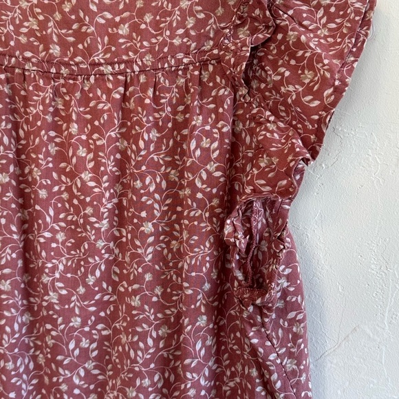 Old Navy Boho Mauve Floral V-Neck Flutter Sleeve Top with Ruffle Details Sz XS - Picture 7 of 12